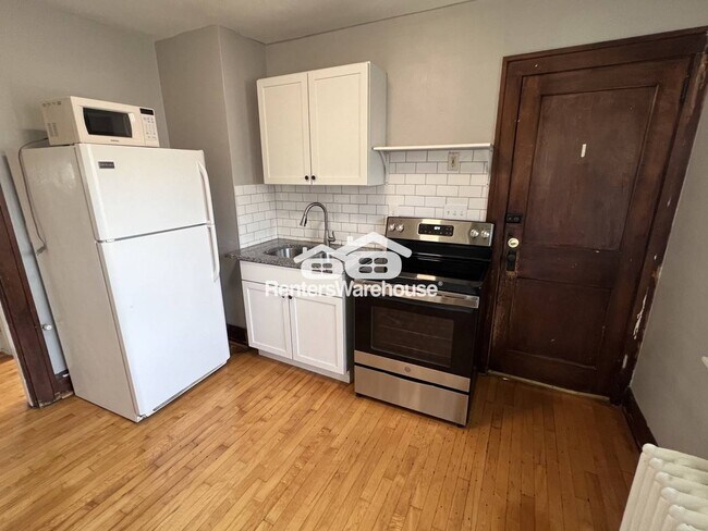 Foto del edificio - 3219 E 34th St