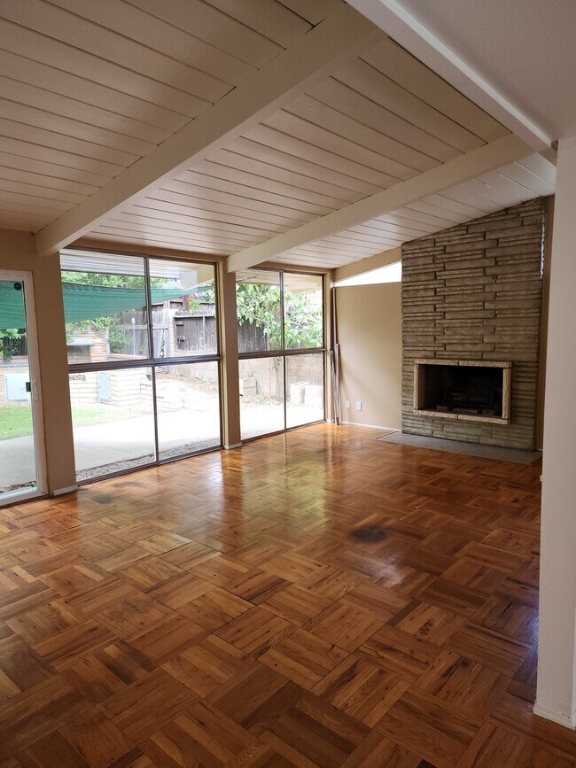 Building Photo - 22841 Calabash St