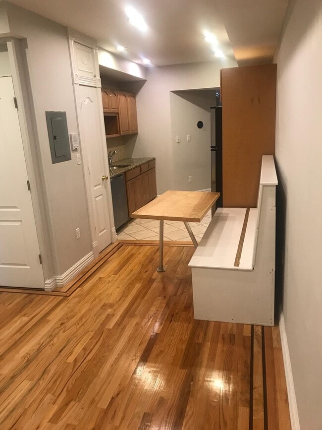 Foto del edificio - 815 Willow Ave