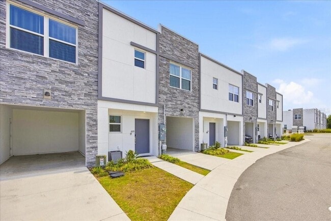 Building Photo - 620 Trikomo Dr