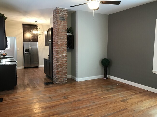 Building Photo - Large Renovated Home Located in the Heart ...