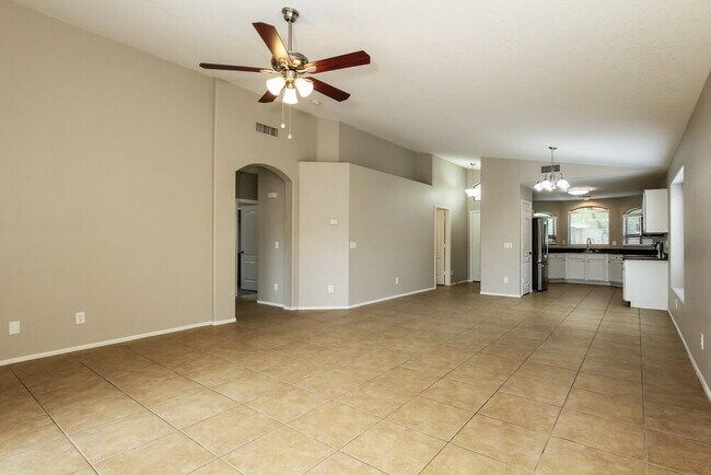 Foto del edificio - 28643 N Nobel Rd