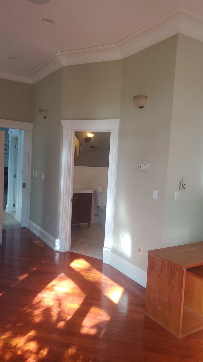 Building Photo - 36 Sunhill Ln