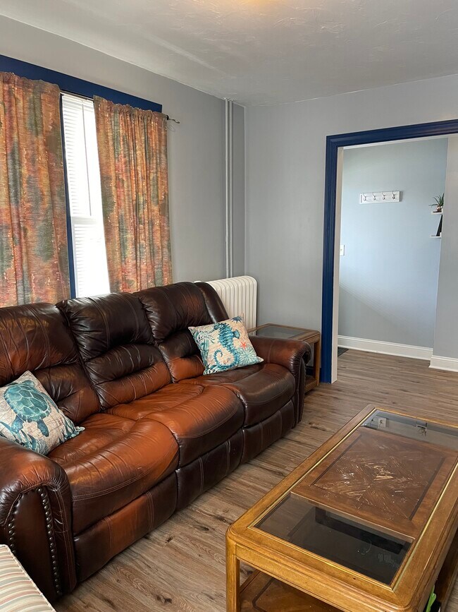 Offered furnished or unfurnished - 64 Bedlow Ave