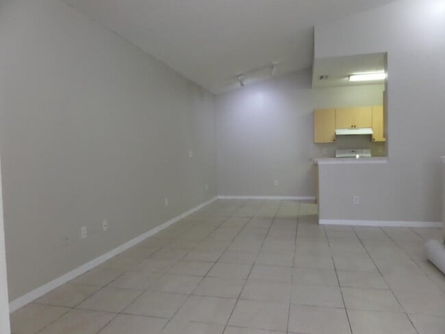Building Photo - 10294 Fox Trail Rd S