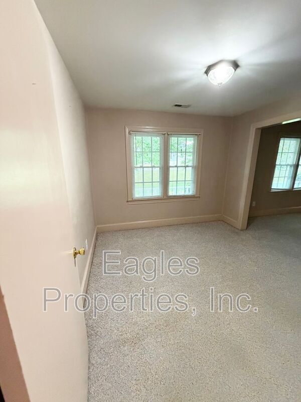 Building Photo - 1509 HWY 91 N