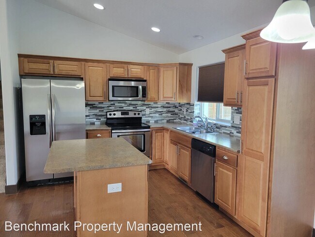 Foto del edificio - 4 br, 3 bath House - 1705 Drummond Blvd