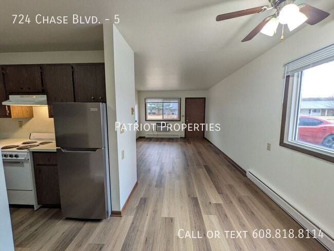 Foto del edificio - 724 Chase Blvd