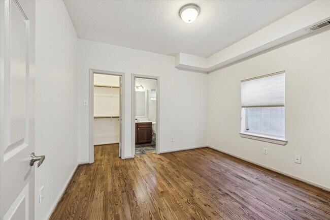 Foto del edificio - 5334 Kiam St