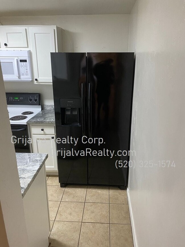 Foto del edificio - 1415 E Elm St