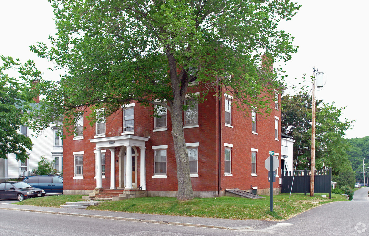 Building Photo - 708 Washington St