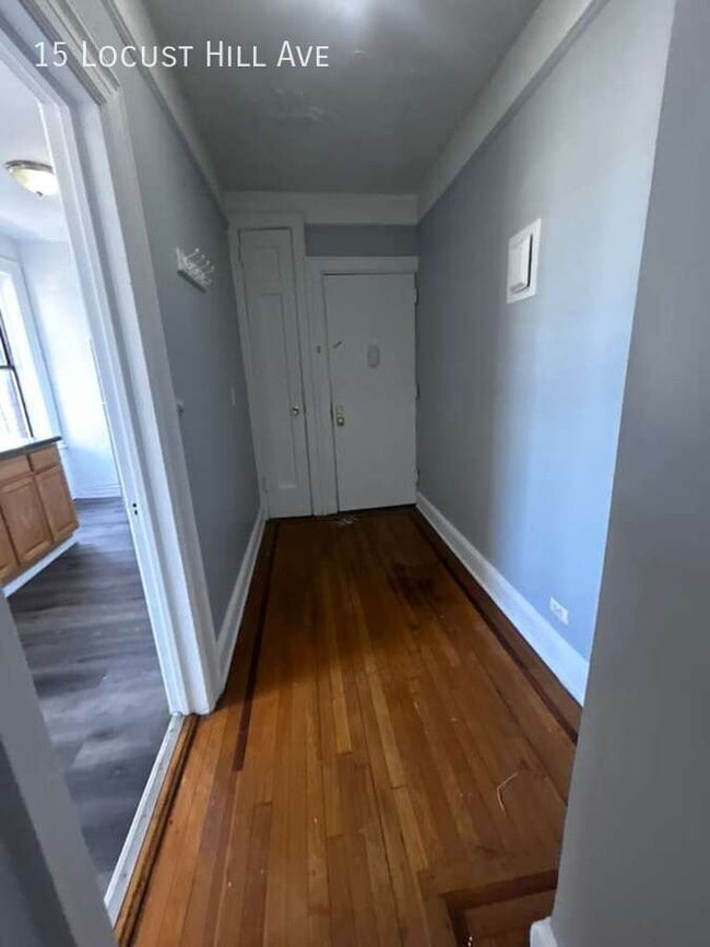 Building Photo - 15 Locust Hill Ave