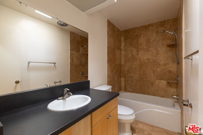 Foto del edificio - 1033 6th St