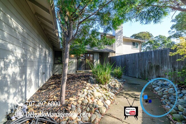 Foto del edificio - Large two bedroom, two bath home located in The Village available now!