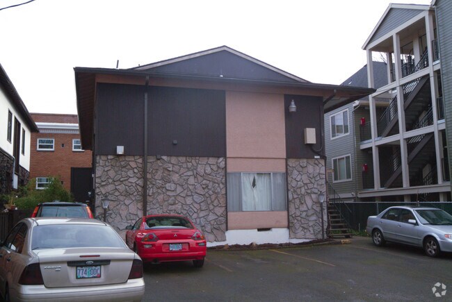 Foto principal - 1524 NE Hancock St