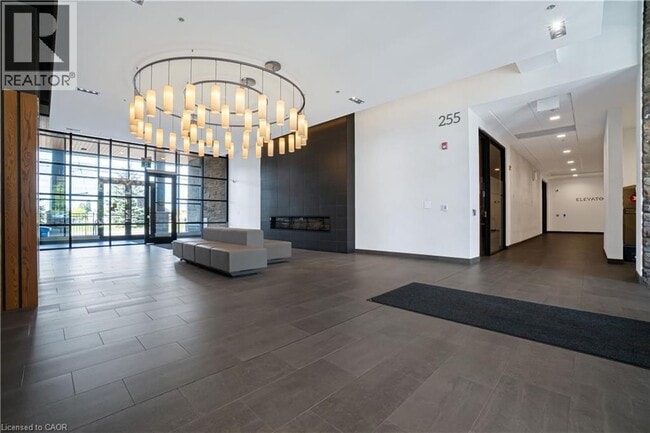 Building Photo - 255 Northfield Dr E