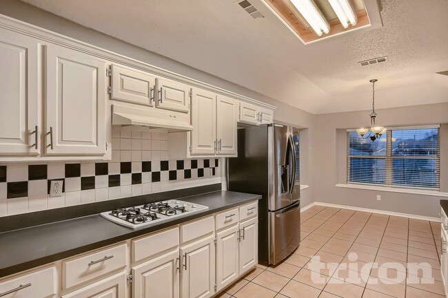 Foto del edificio - 2021 Cantura Dr