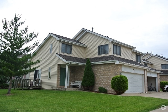 Primary Photo - The Townhomes of Deerpark