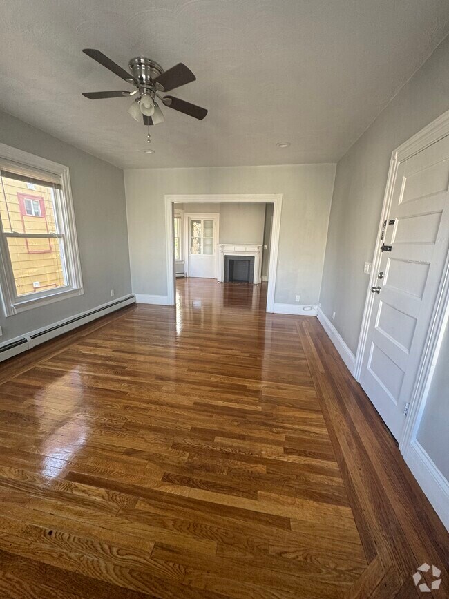 Thumbnail for Rent Luxury Apartments In Providence With Rooftop Green