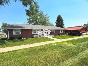 Building Photo - 208 N 11th St