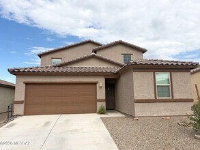 Building Photo - 7833 S Sugarbend Dr