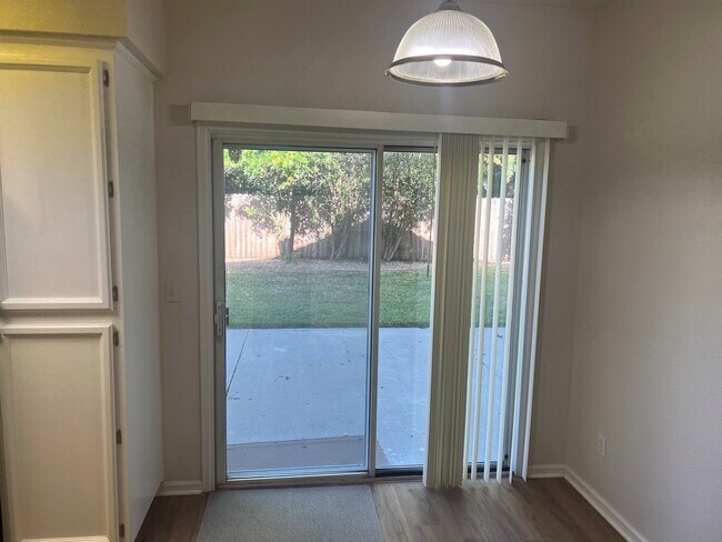 Cocina - 2809 Mallorca Ln