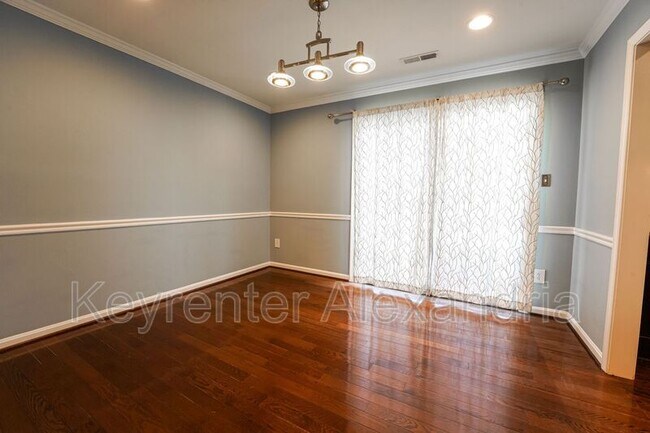 Foto del edificio - 1107 N Taylor St