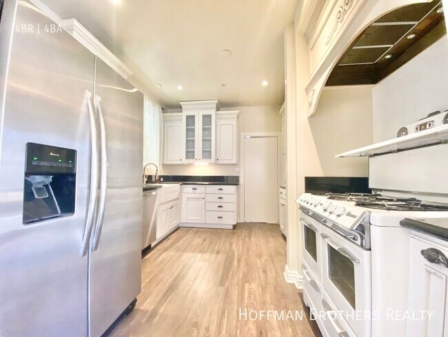 Building Photo - 753 S Ogden Dr Los Angeles, CA 90036