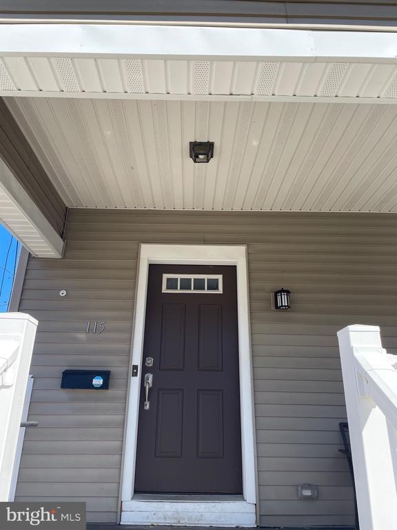 Building Photo - 115 Oakland Ave