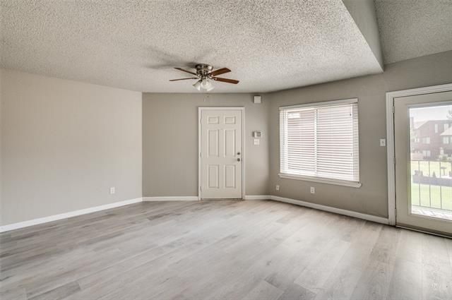Foto del edificio - 1704 Baird Farm Cir