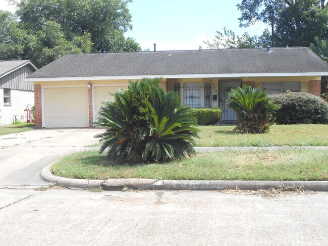 Building Photo - 14503 Alrover St