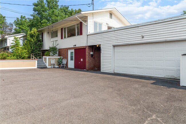 Foto del edificio - 137 Honness Ln