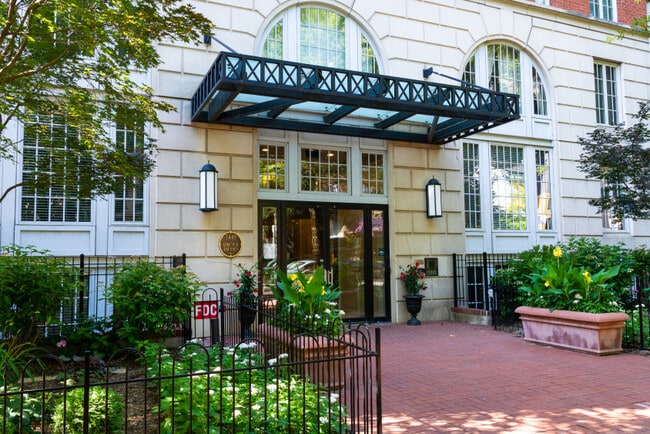 Building Photo - 1441 Rhode Island Ave NW