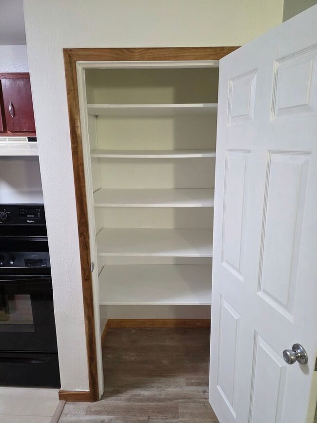 Building Photo - 2Bed 1Bath unit in a Great Location!!