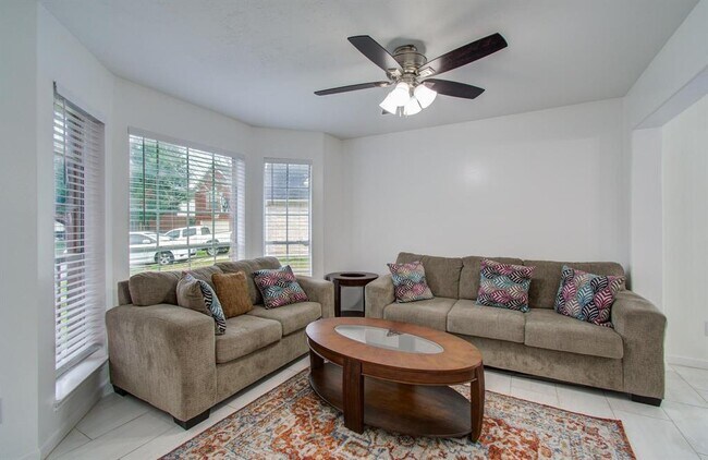 Foto del edificio - 12702 Autumn Glen Dr