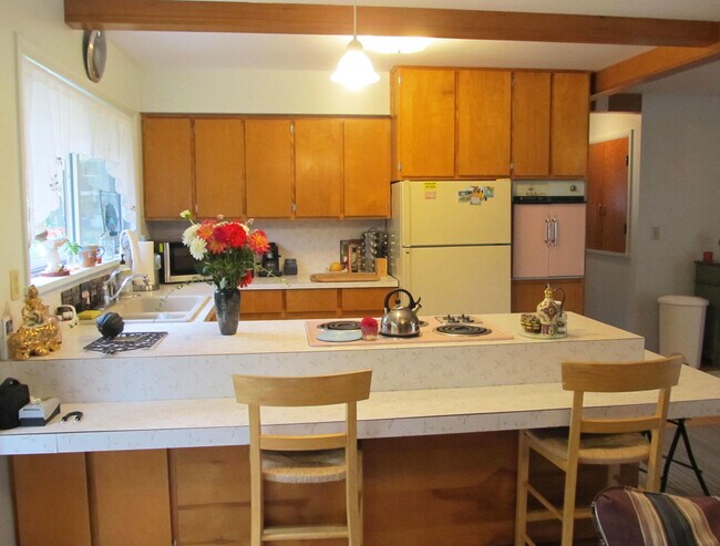 Building Photo - 8903 E Gull Lake Dr
