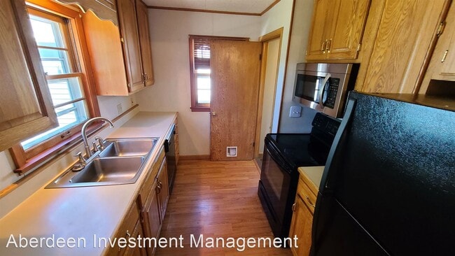 Building Photo - 2 br, 1.5 bath House - 1611 3rd Ave SE