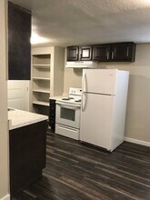 Building Photo - 214 W Republic St