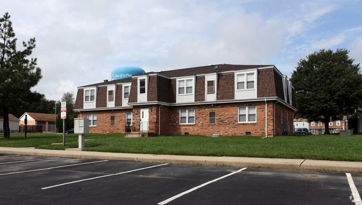 Building Photo - Heritage Place II Apartments