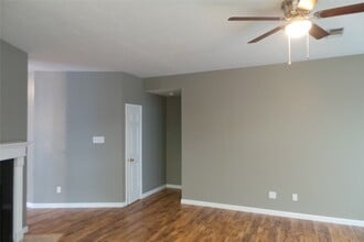 Building Photo - 4918 Sterling Crossing