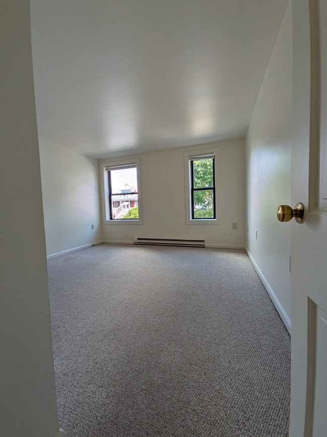 Apartment 106, Bed Room 1 - 348 College St