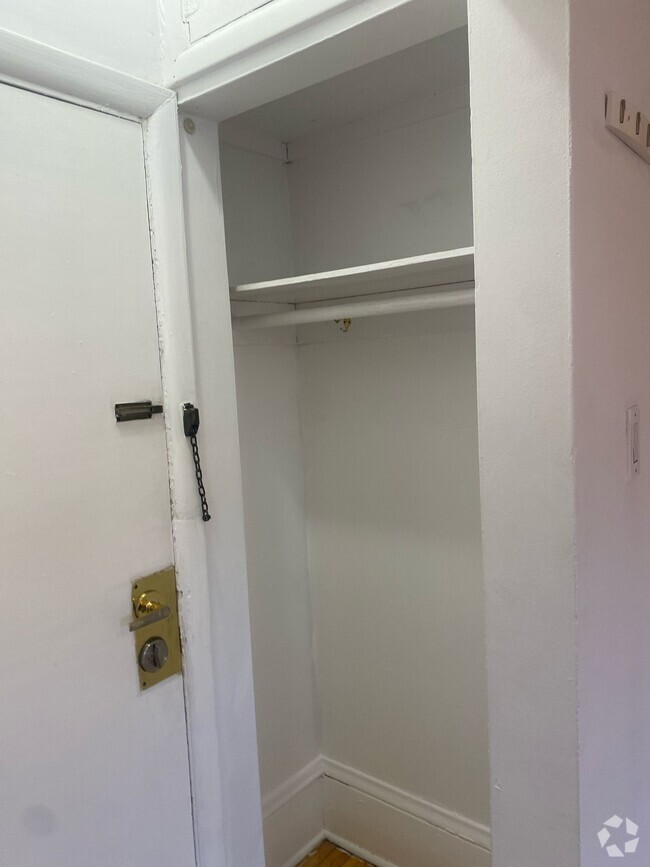Building Photo - 362 Friel St