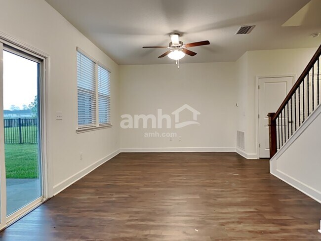 Foto del edificio - 1003 Tan Tara Trl