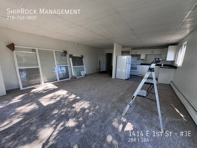 Foto del edificio - 1414 E 1st St