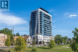 Building Photo - 128 King St N