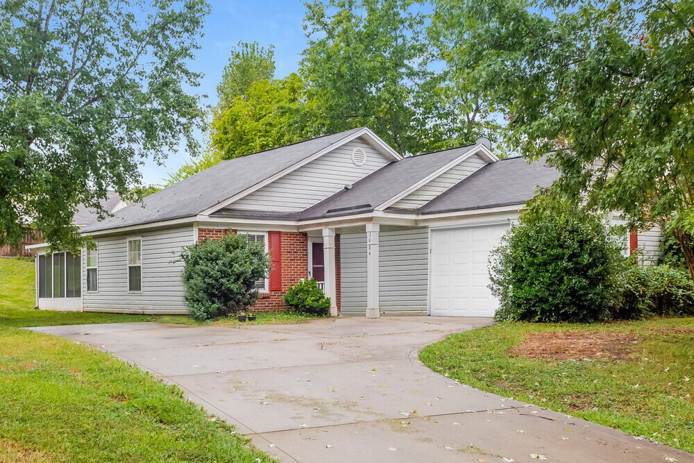 Foto principal - 3084 Champion Ln SW