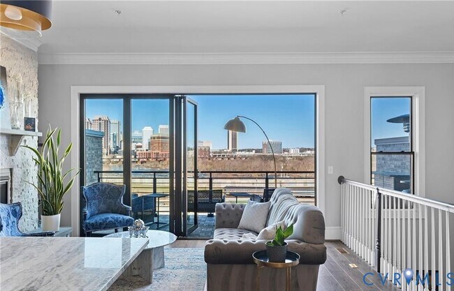 Foto del edificio - 444 W 6th St