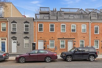 Building Photo - 2212 Cambridge St