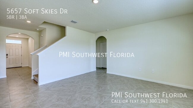 Foto del edificio - 5657 Soft Skies Dr