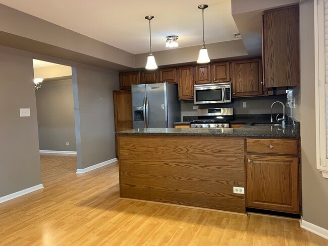 Foto del edificio - 36 Sarahs Grove Ln